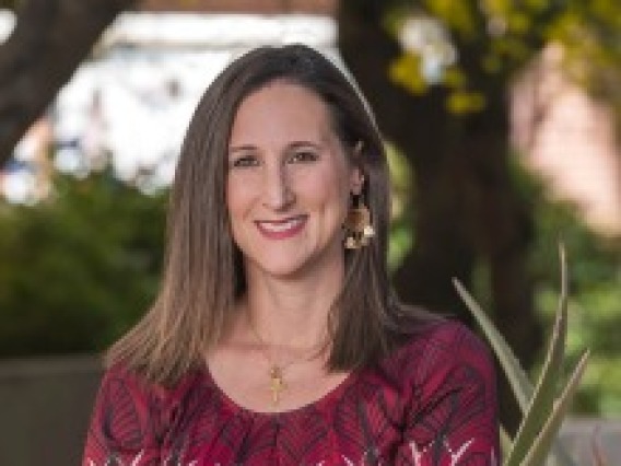 portrait of pain and addiction researcher allison huff